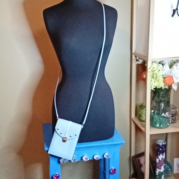 Avenue9 telephone screen/crossbody bag - Picture 1 of 10